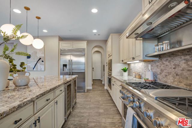 28236 Forge Court, Valencia, CA 91354