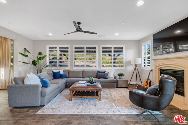 28236 Forge Court, Valencia, CA 91354