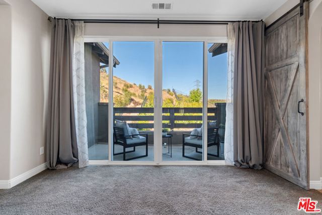28236 Forge Court, Valencia, CA 91354