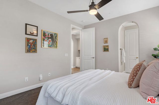 28236 Forge Court, Valencia, CA 91354