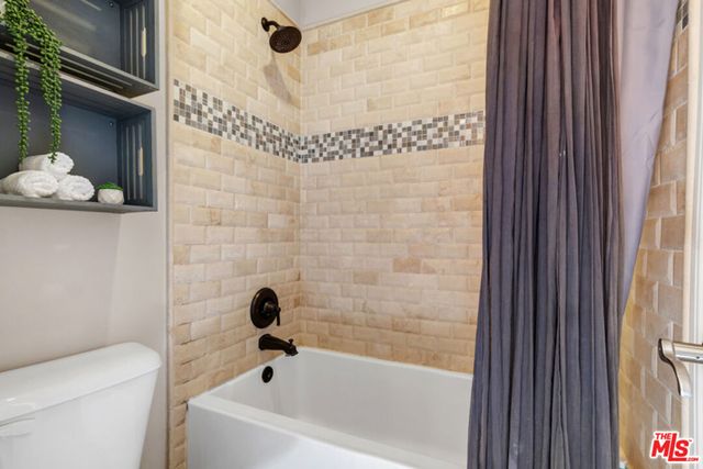 28236 Forge Court, Valencia, CA 91354