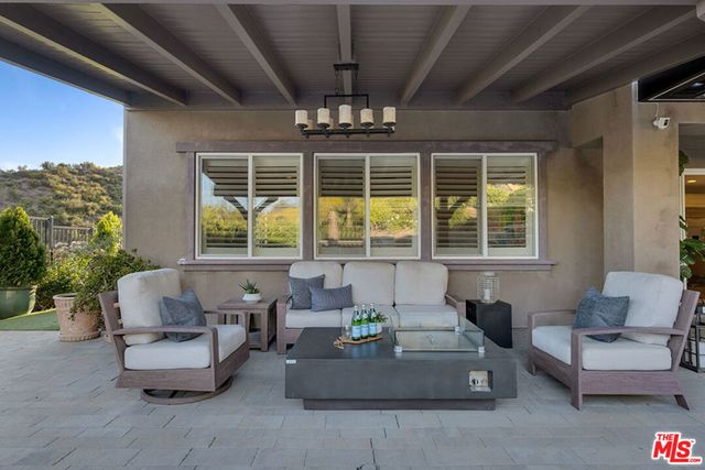 28236 Forge Court, Valencia, CA 91354