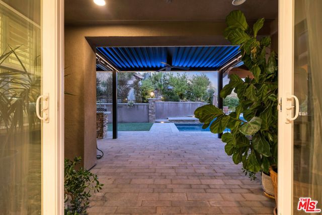 28236 Forge Court, Valencia, CA 91354