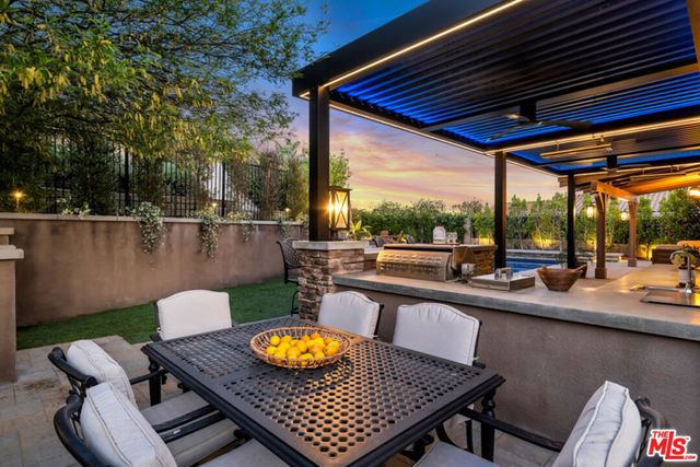 28236 Forge Court, Valencia, CA 91354