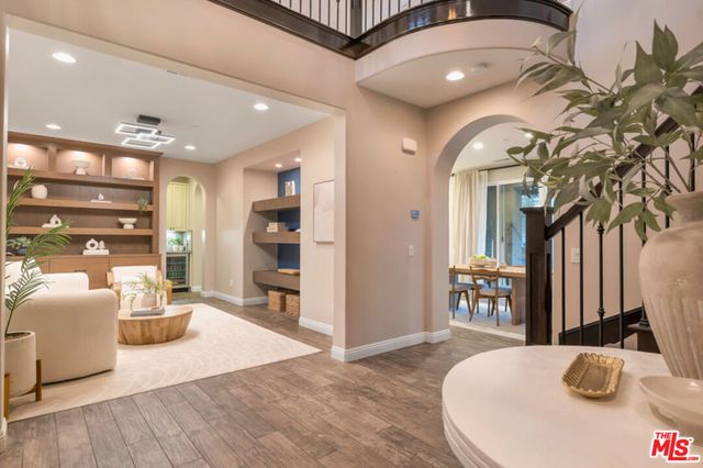28236 Forge Court, Valencia, CA 91354