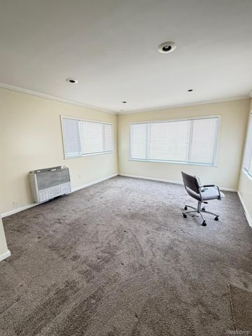 6868 Norborne Avenue, Dearborn Heights, MI 48127