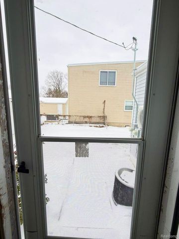 6868 Norborne Avenue, Dearborn Heights, MI 48127