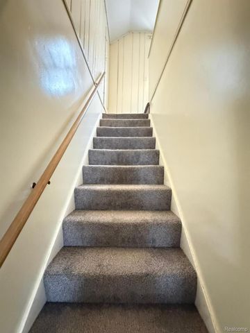 6868 Norborne Avenue, Dearborn Heights, MI 48127