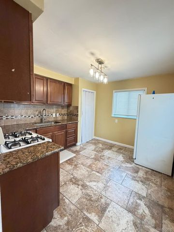 6868 Norborne Avenue, Dearborn Heights, MI 48127