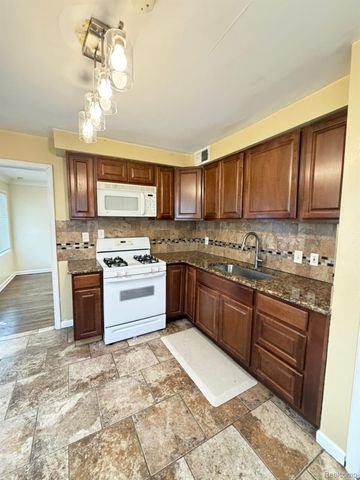 6868 Norborne Avenue, Dearborn Heights, MI 48127