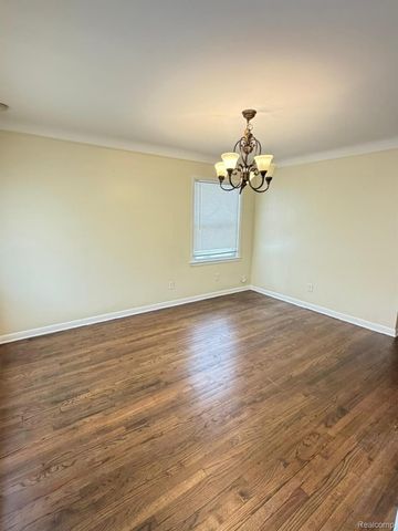 6868 Norborne Avenue, Dearborn Heights, MI 48127