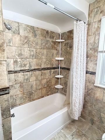 6868 Norborne Avenue, Dearborn Heights, MI 48127