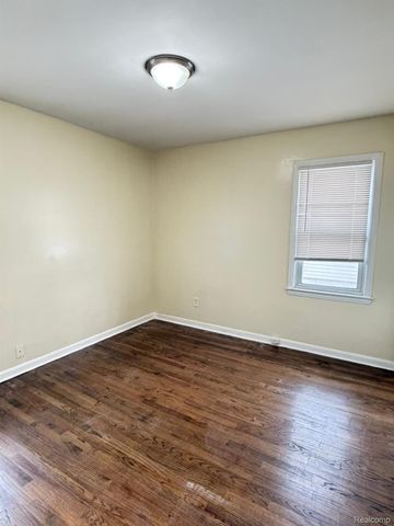 6868 Norborne Avenue, Dearborn Heights, MI 48127