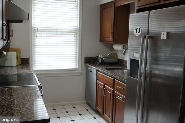 6673 MCLEAN DR, Mclean, VA 22101