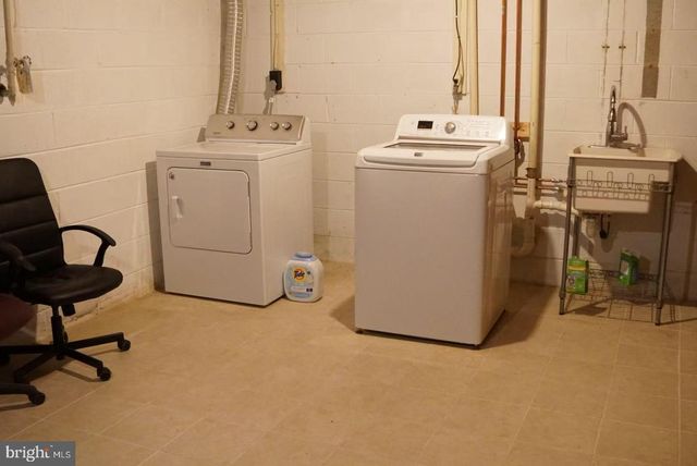 6673 MCLEAN DR, Mclean, VA 22101