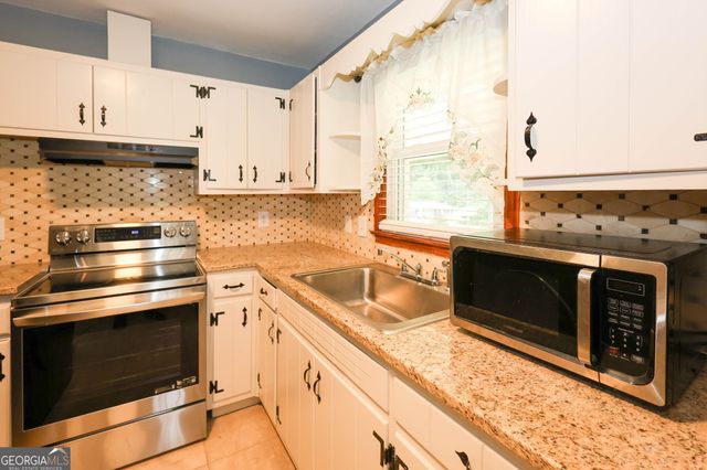2218 Dodson Drive, East Point, GA 30344