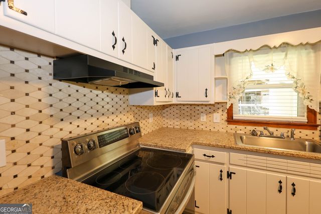 2218 Dodson Drive, East Point, GA 30344