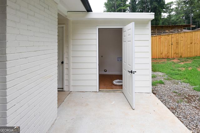 2218 Dodson Drive, East Point, GA 30344