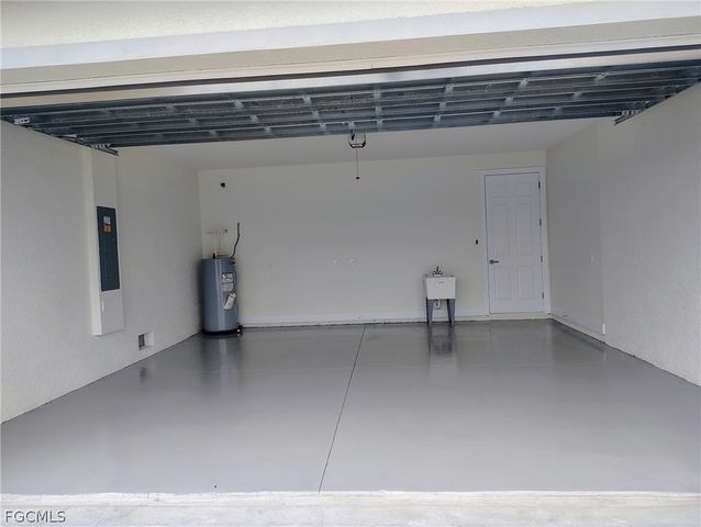 302 NW 25th AVE, Cape Coral, FL 33993