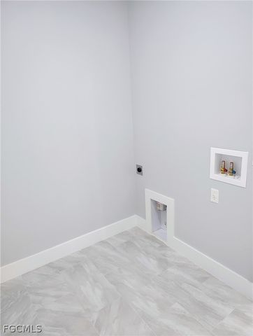 302 NW 25th AVE, Cape Coral, FL 33993