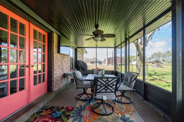 832 County Road 903a, Brazoria, TX 77422