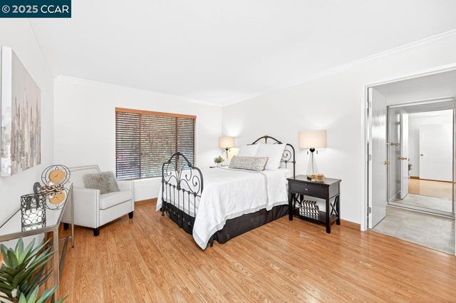 1400 Ptarmigan Dr 2, Walnut Creek, CA 94595