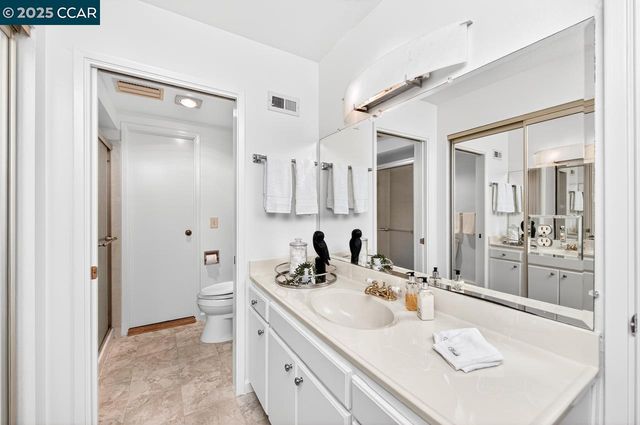 1400 Ptarmigan Dr 2, Walnut Creek, CA 94595