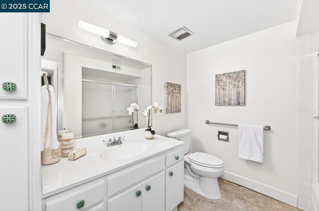 1400 Ptarmigan Dr 2, Walnut Creek, CA 94595