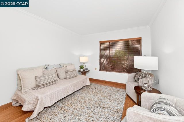 1400 Ptarmigan Dr 2, Walnut Creek, CA 94595