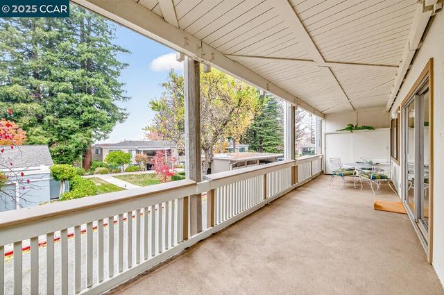 1400 Ptarmigan Dr 2, Walnut Creek, CA 94595