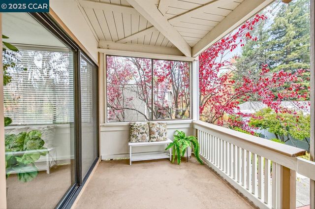 1400 Ptarmigan Dr 2, Walnut Creek, CA 94595