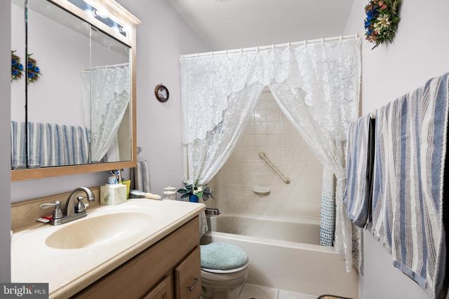 7 BLOOMFIELD DR, Westampton, NJ 08060