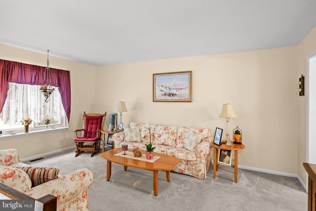7 BLOOMFIELD DR, Westampton, NJ 08060
