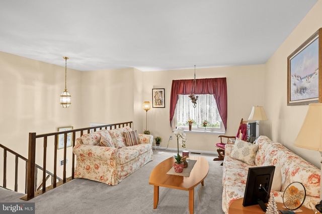 7 BLOOMFIELD DR, Westampton, NJ 08060