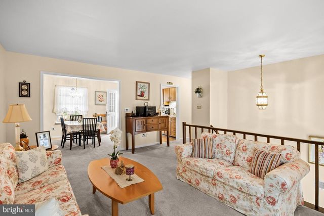 7 BLOOMFIELD DR, Westampton, NJ 08060