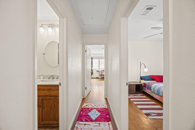 8906 Parkfield DR B, Austin, TX 78758