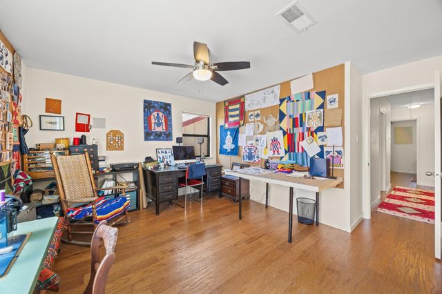 8906 Parkfield DR B, Austin, TX 78758