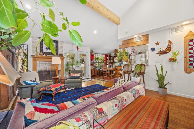 8906 Parkfield DR B, Austin, TX 78758