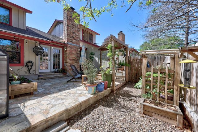 8906 Parkfield DR B, Austin, TX 78758