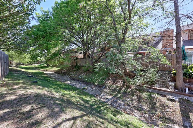 8906 Parkfield DR B, Austin, TX 78758