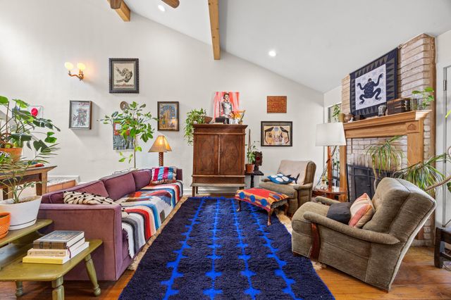 8906 Parkfield DR B, Austin, TX 78758