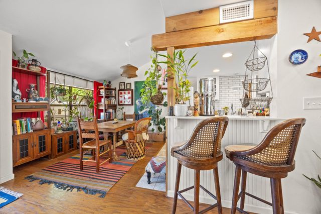 8906 Parkfield DR B, Austin, TX 78758