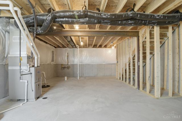 5900 Cresting Road, Middletown, OH 45042