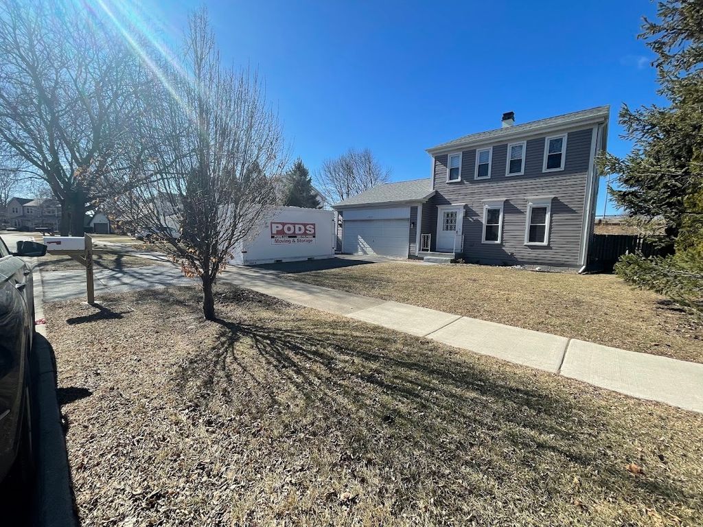 1527 W Richmond Street, Arlington Heights, IL 60004