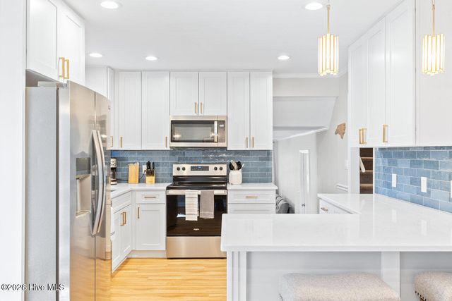 22 Pelican Point Road, Wilmington, NC 28409