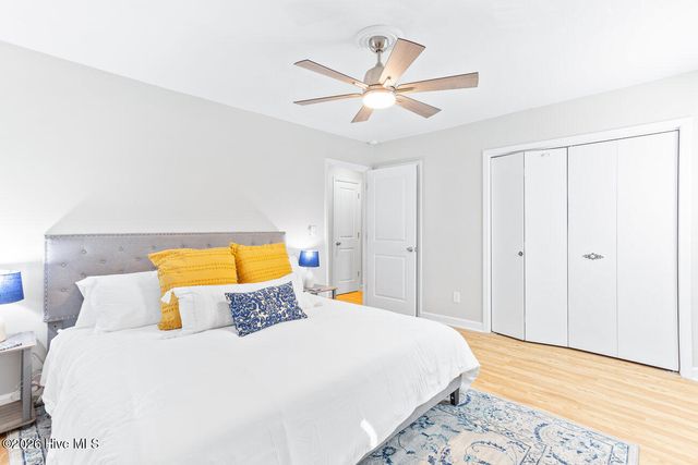 22 Pelican Point Road, Wilmington, NC 28409