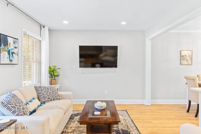 22 Pelican Point Road, Wilmington, NC 28409