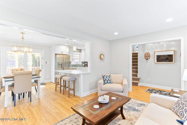 22 Pelican Point Road, Wilmington, NC 28409