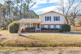 22 Pelican Point Road, Wilmington, NC 28409