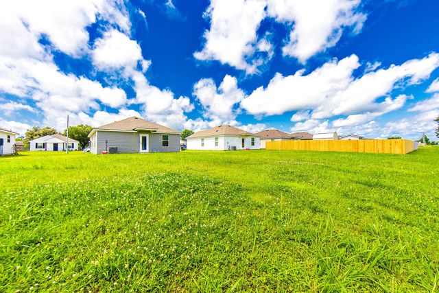 144 Benjamin Dr, Thibodaux, LA 70301